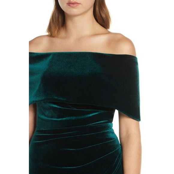 VINCE CAMUTO 18 HUN Velvet Off the Shoulder Dress - Picture 3 of 8